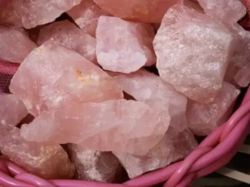 how is rose quartz used